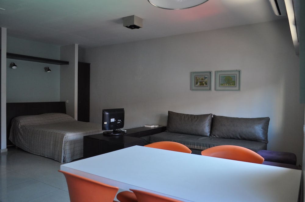 Фото Defensa 1057 Home Studios