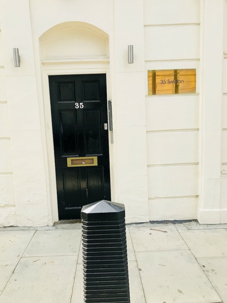 Фото Swinton Hotel