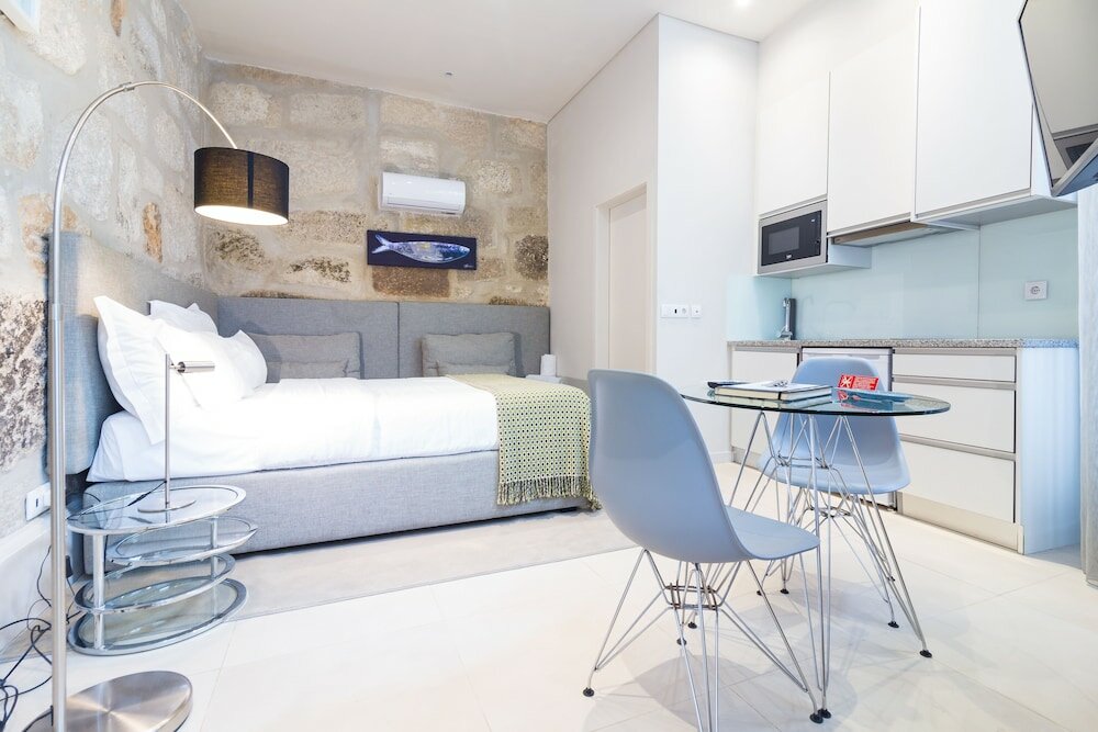 Фото Oporto Near Apartments