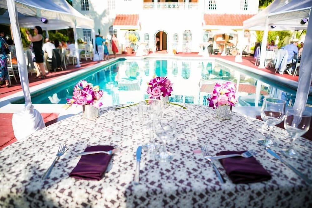 Фото Summerhill, 8br by Jamaican Treasures