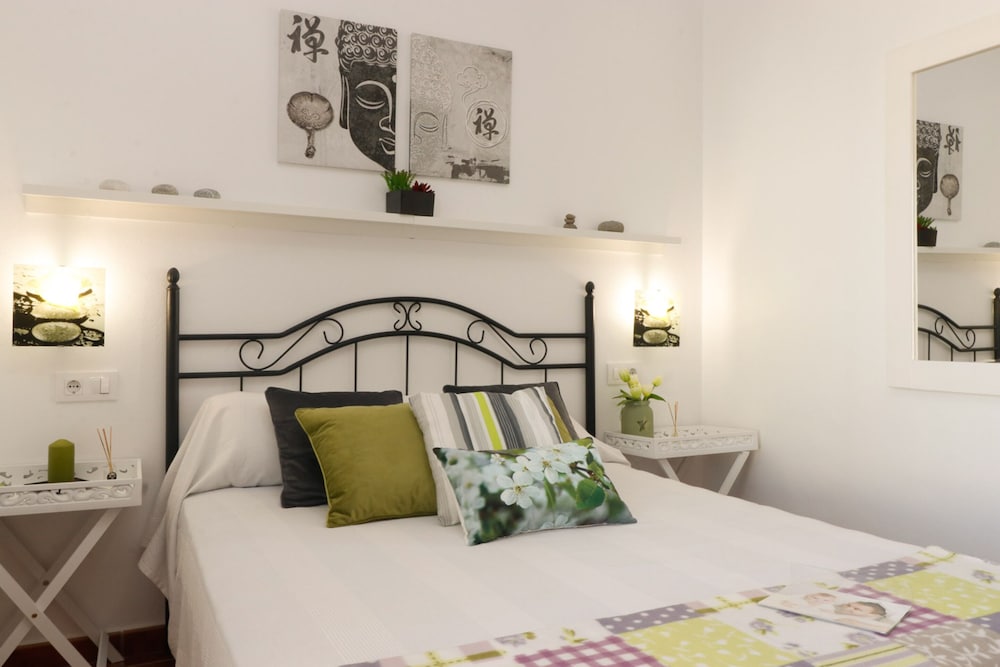 Фото Apartamentos San Francisco by Summerland