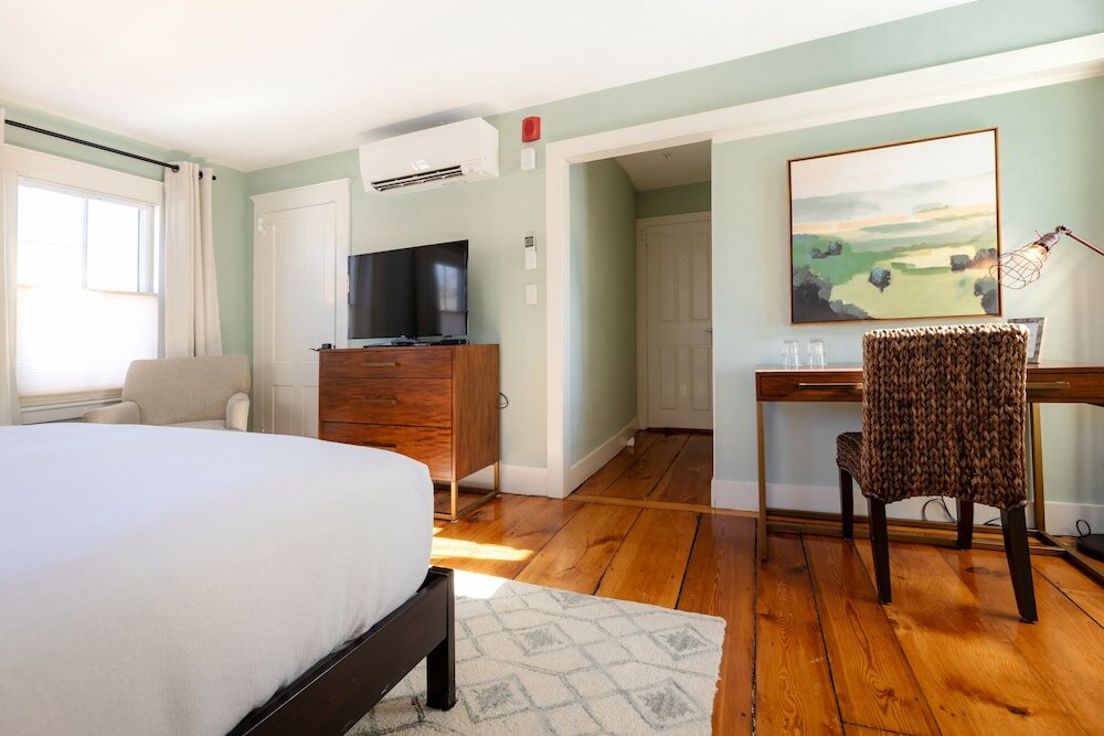 Фото The Sailmaker's House