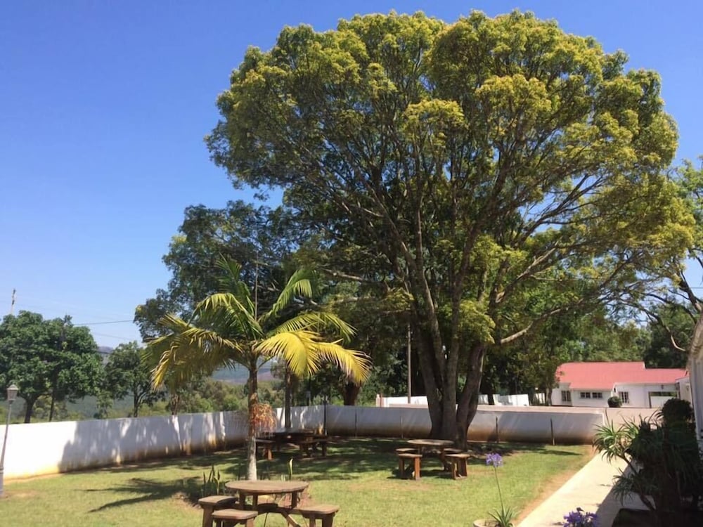 Фото Highlands Inn Hotel