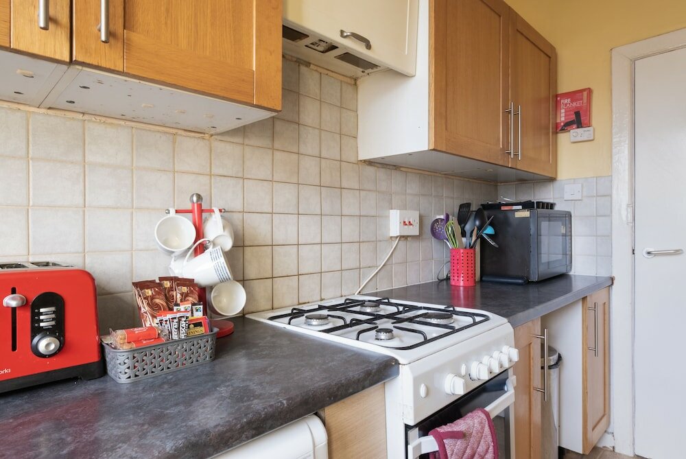 Фото Novelty Suites - Roslin Street