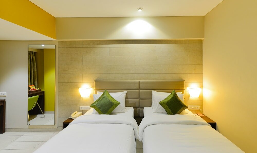 Фото Treebo swastik