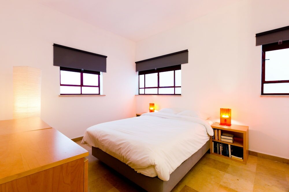 Фото Апартаменты Elegant 2br with Veranda by FeelHome