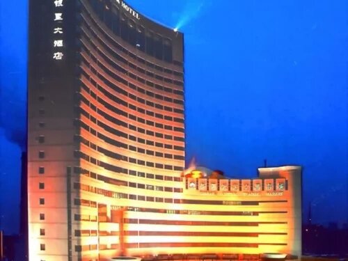 Гостиница Chu Tian Yin Xing Hotel, Урумчи, фото