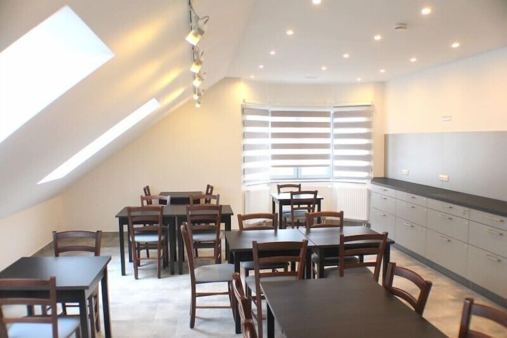 Фото Slamba Hostel Augsburg