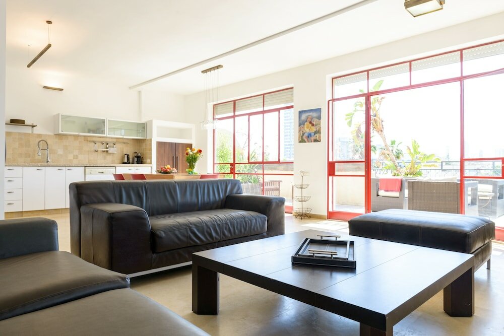 Фото Апартаменты Elegant 2br with Veranda by FeelHome