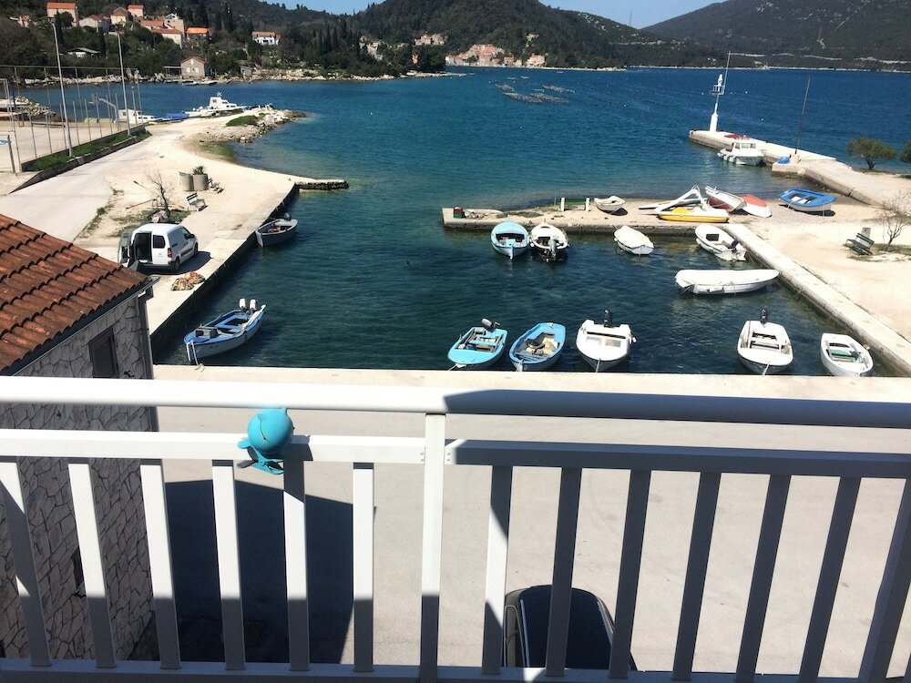 Фото Villa Menalo