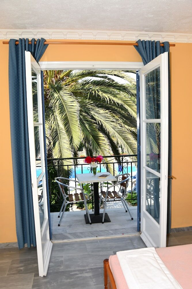 Фото Blue Sky Hotel