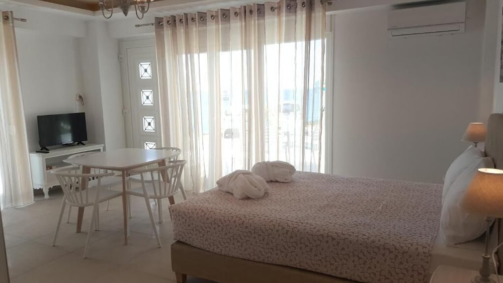Фото Bella Mare Luxury Apartments