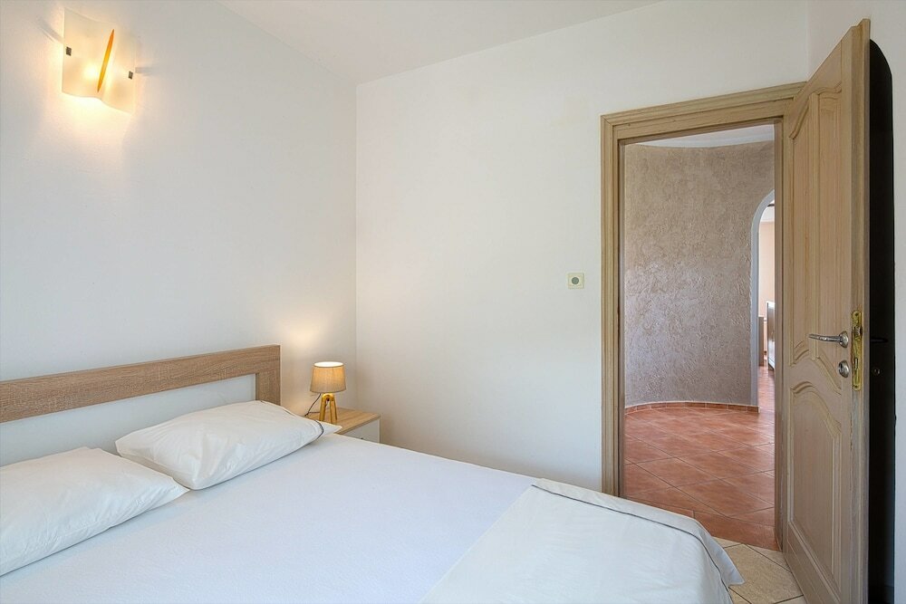 Фото Adriatic Hill Apartments