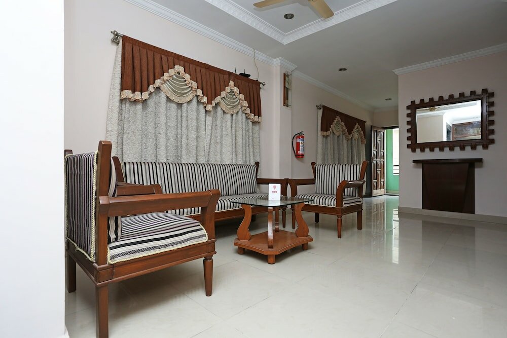 Фото Oyo 8932 Delight Inn Gachibowli
