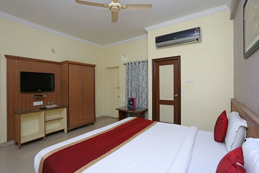 Фото Oyo 8932 Delight Inn Gachibowli