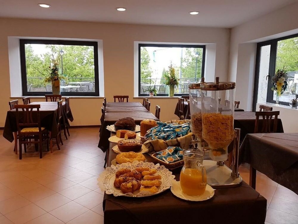 Фото Hotel la Lucciola