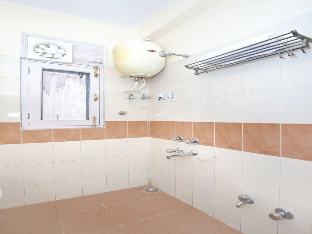 Фото Oyo 990 Hotel Paradise