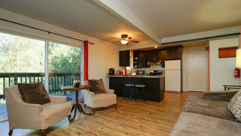 Апартаменты Marbella Lane Eco Friendly Treehouse Sfo