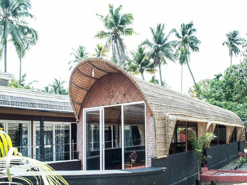 Гостиница Oyo 5237 Island Lake Resort