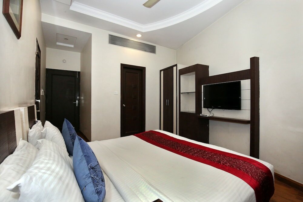 Фото Oyo Flagship 113 Golden Temple Road