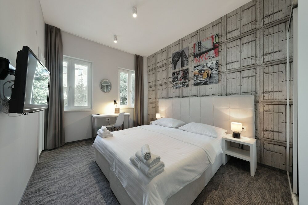 Фото Downtown Boutique Hostel