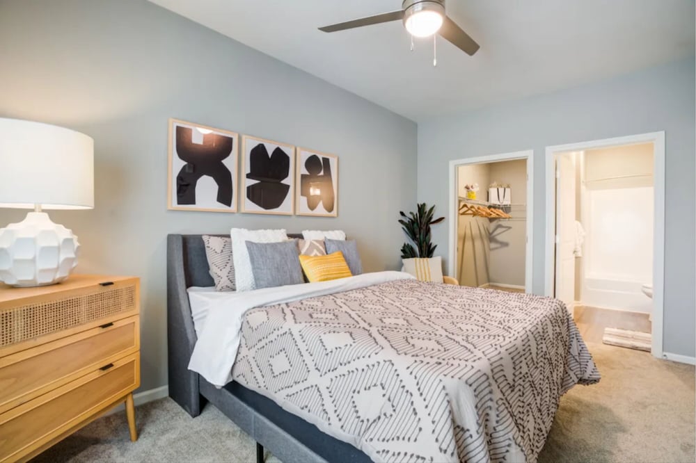 Фото Barsala At Aurora Apartments