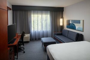 Гостиница Courtyard by Marriott Charleston Downtown/Civic Center