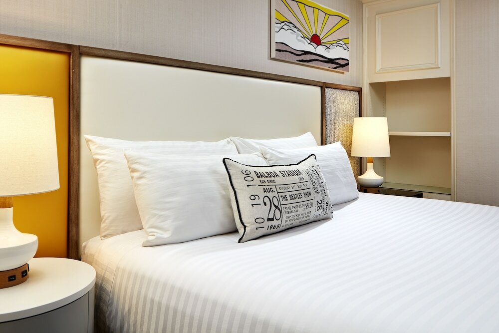 Фото The Bristol Hotel San Diego