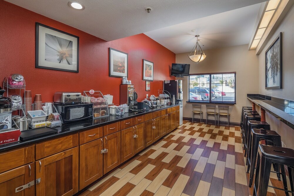 Фото Super 8 by Wyndham San Bruno sf Intl Arpt West