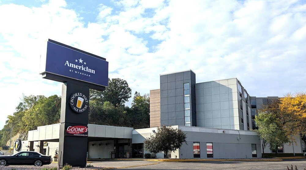 Фото Ramada by Wyndham Rochester Mayo Clinic Area