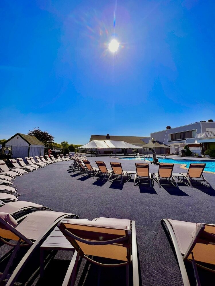 Фото Cape Cod Irish Village