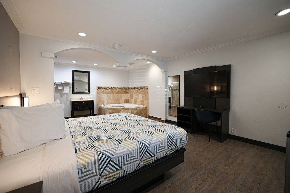 Фото Motel 6 Tustin, Ca – Orange County