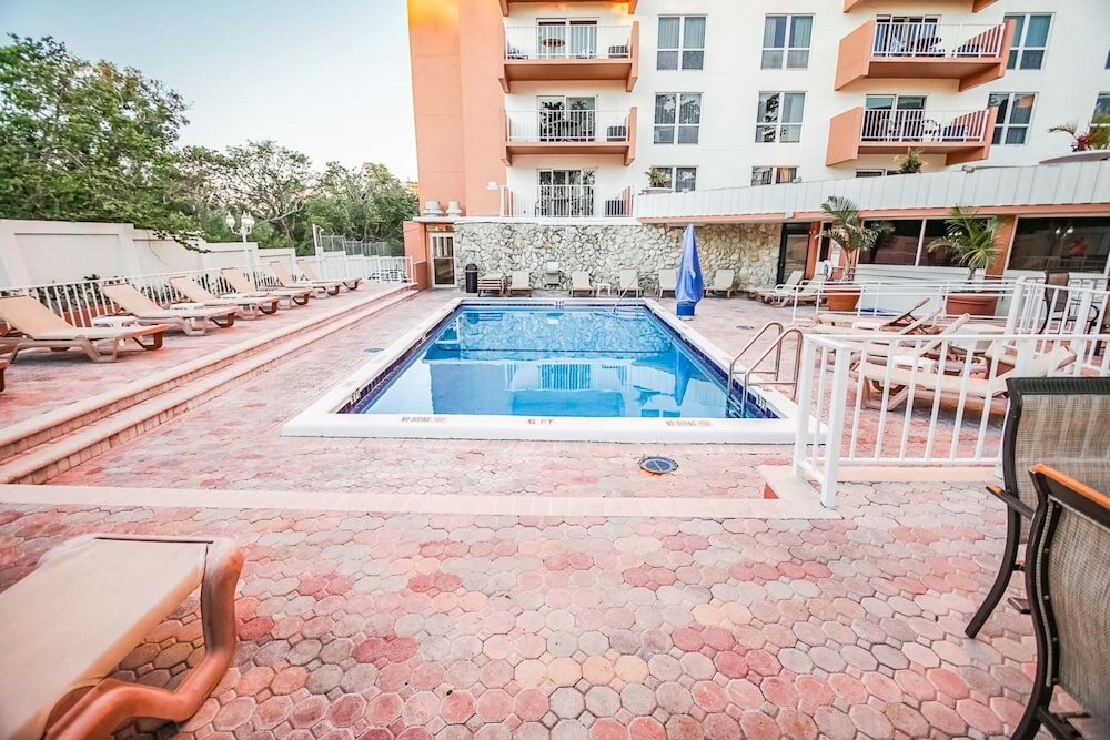 Фото Fort Lauderdale Beach Resort by Vacatia