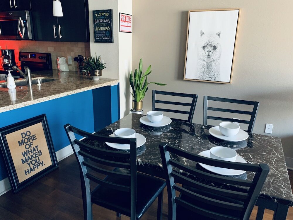 Фото New Lyfe Finest Luxury Apartment