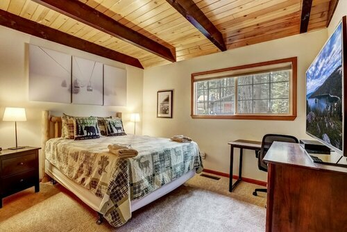 Гостиница Lone Pine Lodge