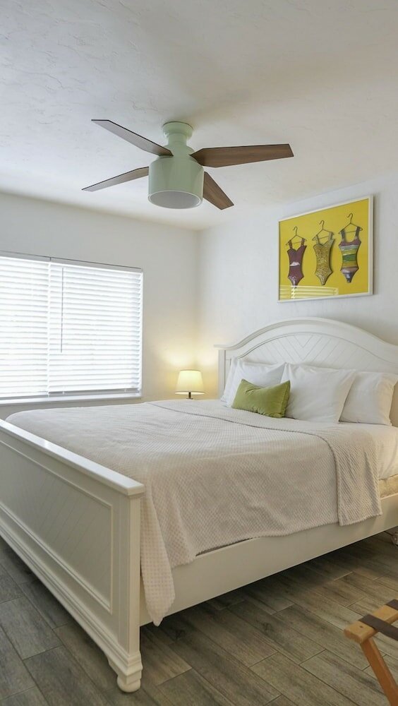 Фото Two Mermaids Resort