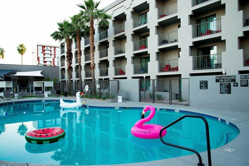 Гостиница Moxy Phoenix Tempe/ASU Area в Темпе