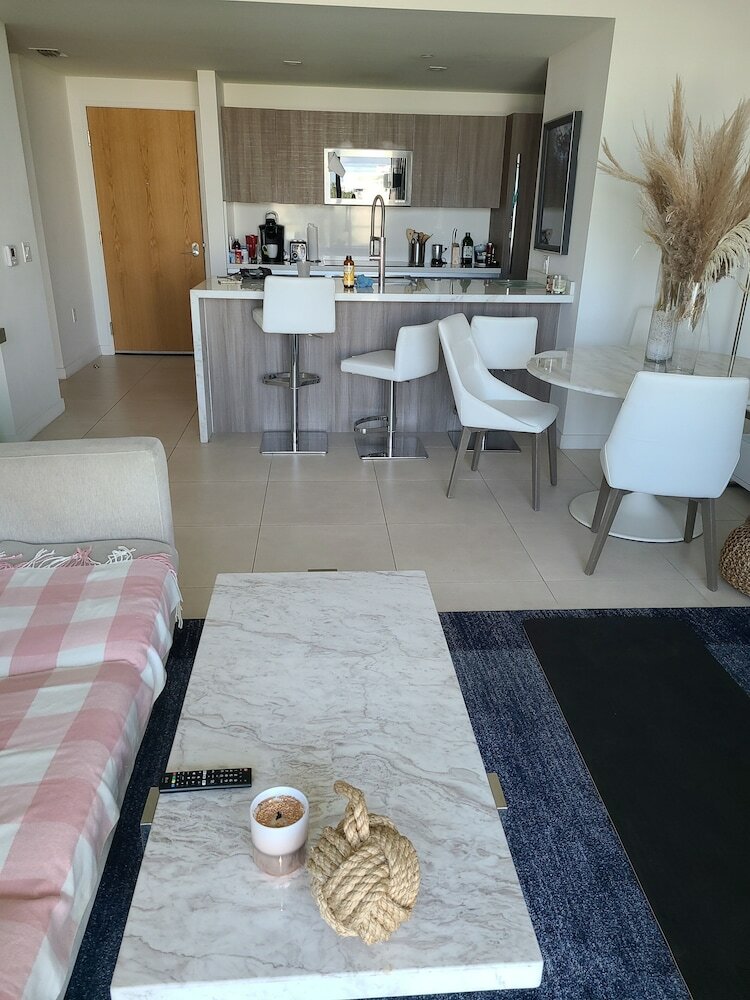 Фото Tiffany House Condominium