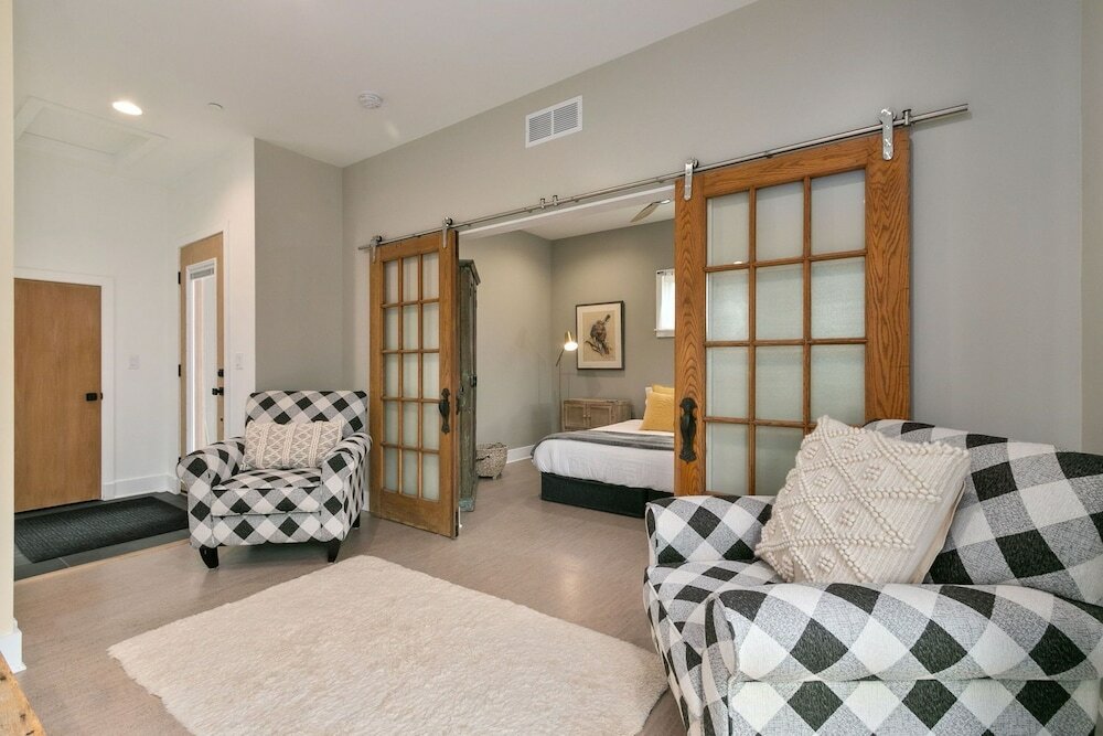 Фото Newly Constructed Eco-friendly Home - Remarkable Views!