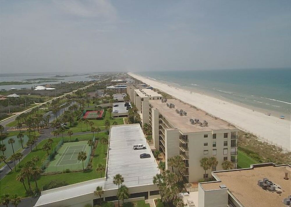 Фото 3 Bedroom Oceanfront Luxury Condo - Sand Dollar III, 404