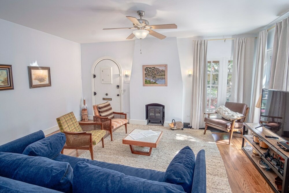 Фото Close to Famous Attractions With Hot Tub and Fire Pit