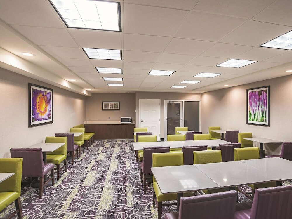Фото La Quinta Inn & Suites by Wyndham Flagstaff