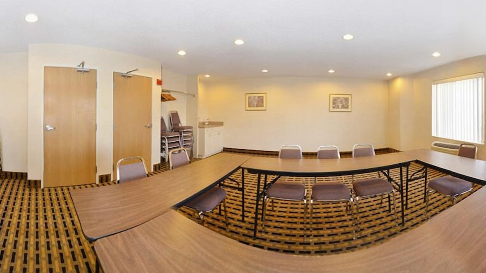 Фото Quality Inn Lees Summit - Kansas City