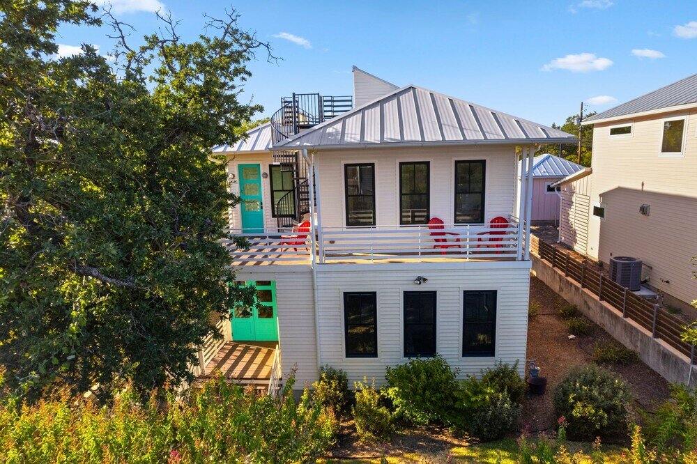 Фото East Side Modern