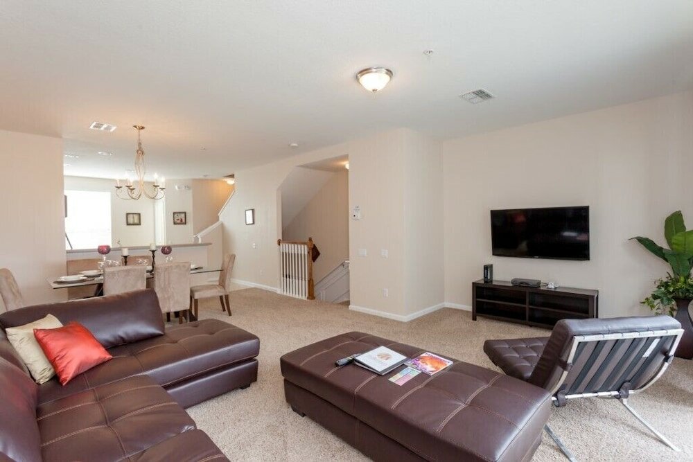 Фото Vista Cay Resort Direct Townhomes by Millennium Management