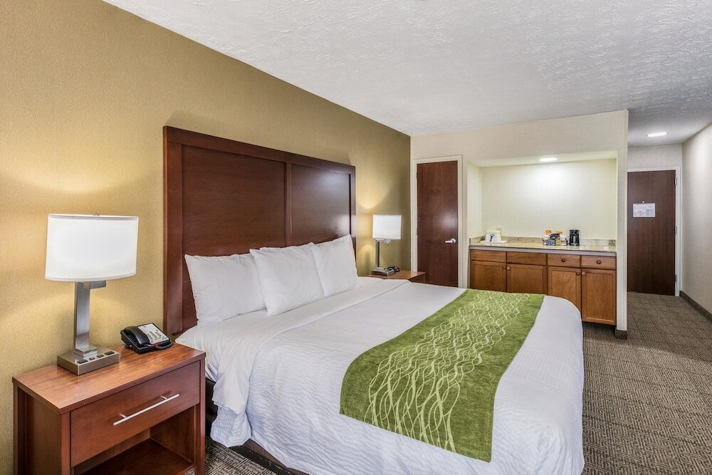 Фото Comfort Inn Medford - Long Island