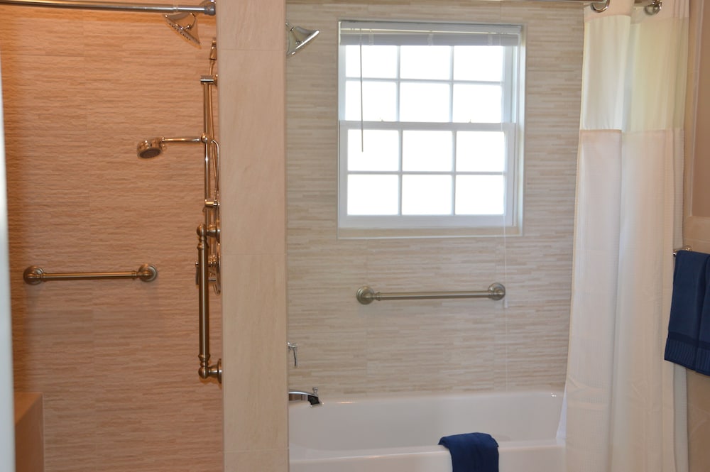 Фото Briar Patch Bed & Breakfast Inn