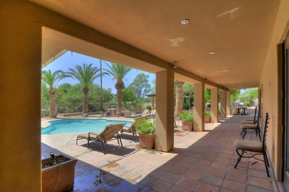 Фото Az Oasis! Heated Pool & SPA - Sport Court & Putting Greens Pool Table & Games!