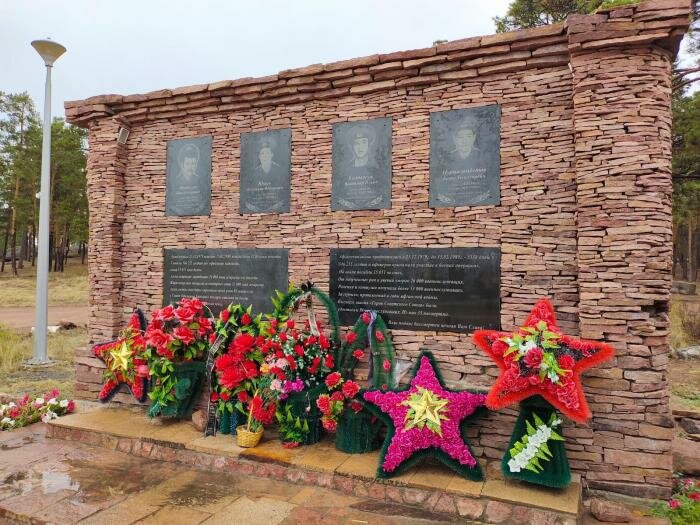 Әскери мемориал, бауырластар зираты Памятник воинам афганской войны, ВДВ, Ақкөл, фото