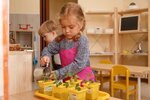 Montessori centr Udivitelnye deti (Perovskaya Street, 66к8) ، مركز الرعاية النهارية، رياض الأطفال